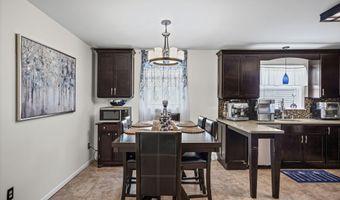 117 E Windswept Dr, Amsterdam, NY 12010