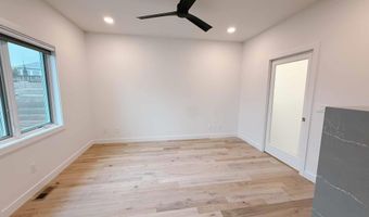 1002 Abby Rd, Alton, IA 51003