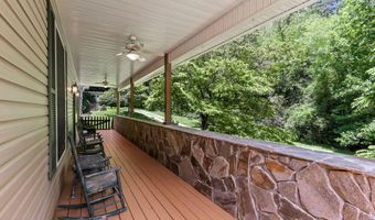 95 Cherokee Ave, Andrews, NC 28901