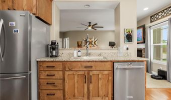 804 N 168th St, Basehor, KS 66007