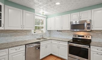 12715 LODE St, Bowie, MD 20720