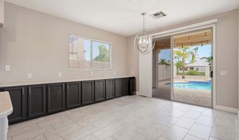 902 W AZALEA Pl, Chandler, AZ 85248