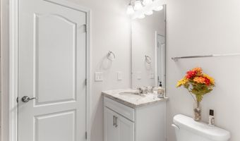 2825 Dillon Dr, Ann Arbor, MI 48105