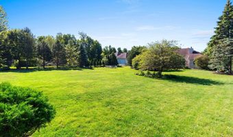 1900 E ORCHARD BLOSSOM Dr, Appleton, WI 54915