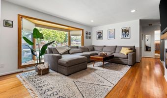 1534 Barrington Pl, Ann Arbor, MI 48103