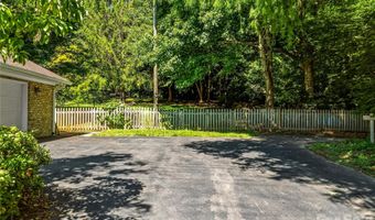 13 Ashley Rd, Asheville, NC 28805