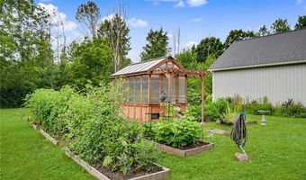 6600 Dye Rd, Akron, NY 14001