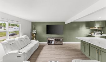 5044 Albany Dr, Columbus, OH 43232