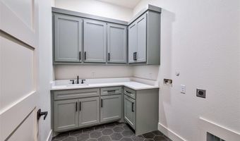 208 Woody, Alvord, TX 76225