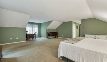 55 Dunlap Dr, Bedford, NH 03110