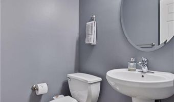 15340 Founders Ln 203, Apple Valley, MN 55124