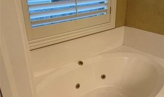 2740 Montrose Dr, Bartlesville, OK 74006