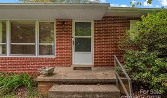 25 Baker Dr, Asheville, NC 28806