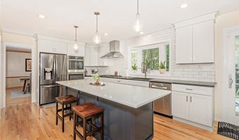 225 Linwood Ln, Aurora, OH 44202