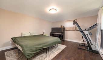 205 Westview Dr, Alma, MI 48801