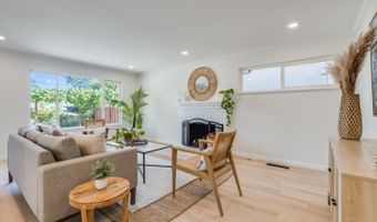 506 Bayview Dr, Aptos, CA 95003