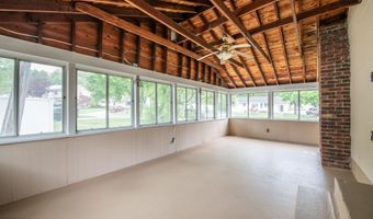 540 Sherman Ave, Belford, NJ 07718