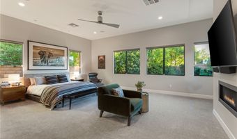 38 Moonfire Dr, Las Vegas, NV 89135