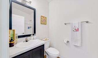10220 7TH St, Bay City, OR 97107