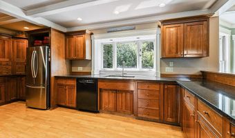 114 Loon Call Dr, Belgrade, ME 04917