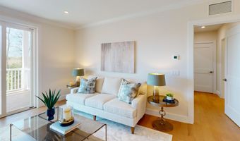 1 Longview Dr 106, Atkinson, NH 03811