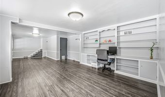 1039 Glamorgan St, Alliance, OH 44601