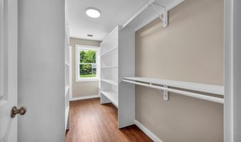 2 Riverview Pl, Cromwell, CT 06416