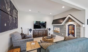 6004 NE Briarwood Dr, Ankeny, IA 50021
