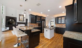 765 Falls Landing Ct, Alpharetta, GA 30022