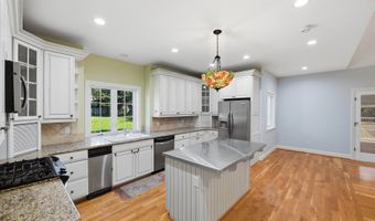 1027 SEABIRD Dr SW, Bandon, OR 97411