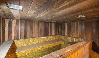 27 Flanders St, Auburn, ME 04210