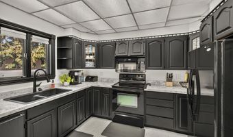 359 S Shilling St, Blackfoot, ID 83201