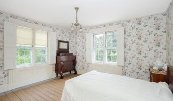 299 Davisville Rd, North Kingstown, RI 02852