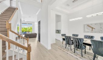 832 MANNS HARBOR Dr, Apollo Beach, FL 33572