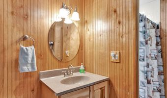 498 Lakeview Rd, Bayview, ID 83803