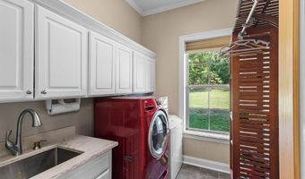 135 Oak Leaf Trl, Benton, LA 71006