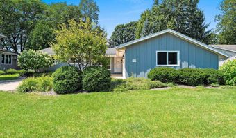 2407 S CLOVER Ln, Appleton, WI 54915