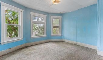 5839 McMillan St, Allen Park, MI 48209
