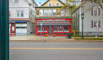 366 Wood St, Bristol, RI 02809