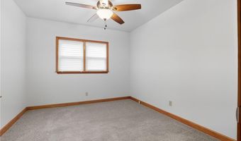 2935 NE Walnut Rd, Avondale, MO 64117