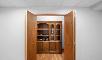 4055 Pontiac Trl, Ann Arbor, MI 48105