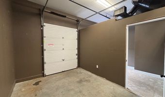 67 W Main St, Clinton, CT 06413