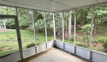 19 Dogwood Dr, Barnegat, NJ 08005