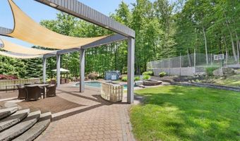 16 Perona Rd, Andover, NJ 07821