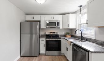 742 Daniel Shays Hwy 1F, Athol, MA 01331
