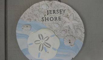 63 Cedar Run Rd, Bayville, NJ 08721