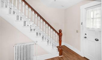 4 Atlantic St, Newport, RI 02840