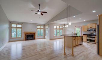5205 Blazingstar Ln, Fitchburg, WI 53711