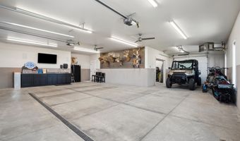 3047 SE Deer Run, Dyersville, IA 52040