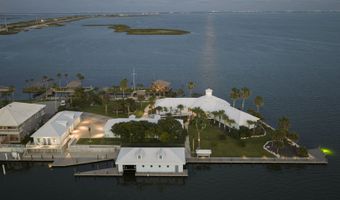 140 BAY HARBOR Dr, Aransas Pass, TX 78336